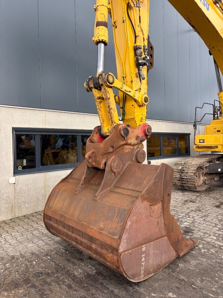 Crawler excavator Komatsu PC 360 LC-11: picture 10