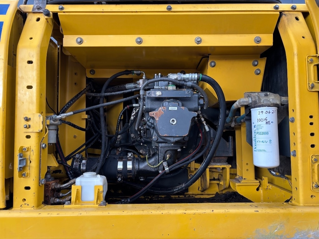 Crawler excavator Komatsu PC 360 LC-11: picture 19