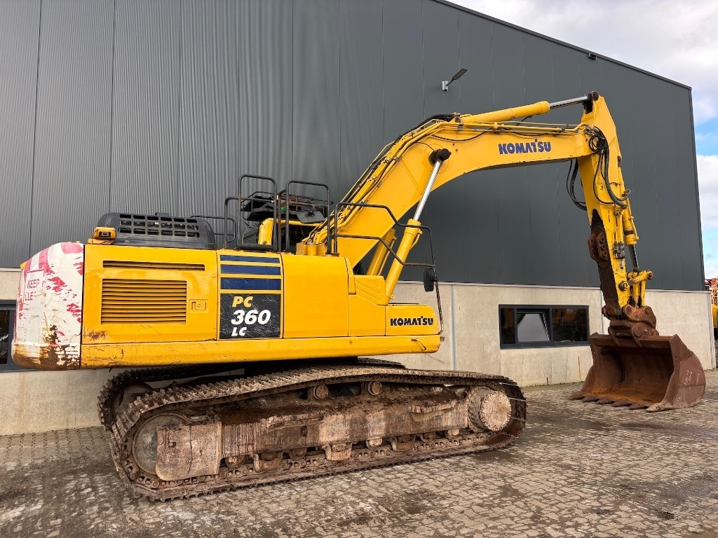 Crawler excavator Komatsu PC 360 LC-11: picture 6