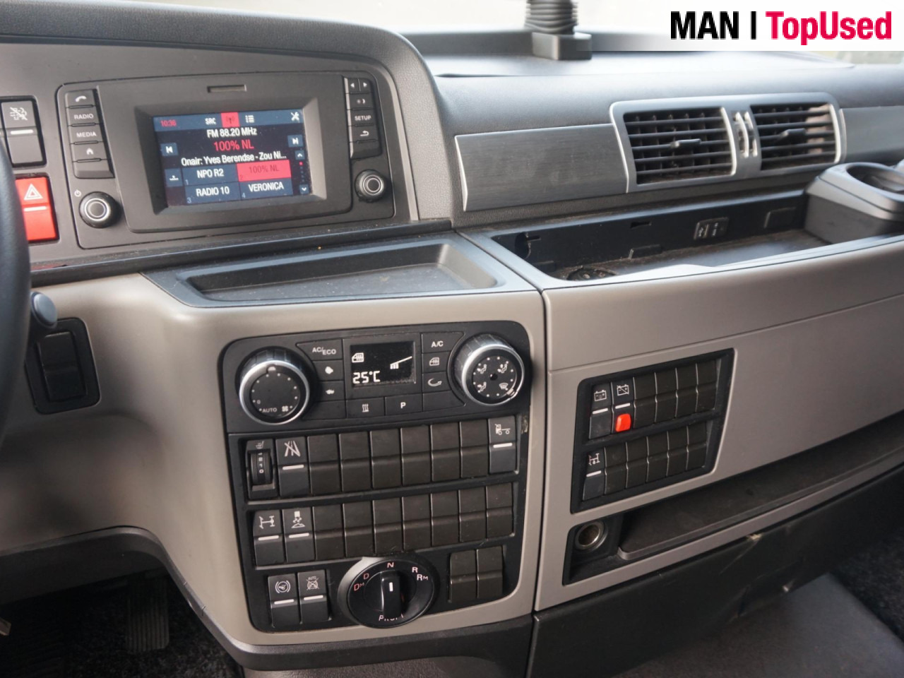 MAN TGX 18.420 4X2 BLS - Tractor unit: picture 5 MAN TGX 18.420 4X2 BLS - Tractor unit: picture 5