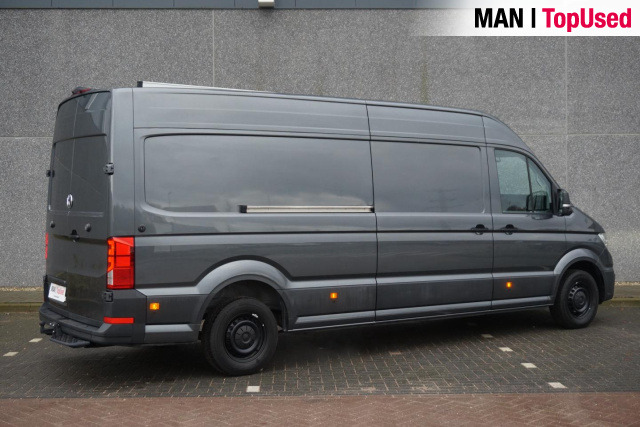 Panel van VOLKSWAGEN Crafter 35 2.0 TDI L4H3 Highline: picture 9