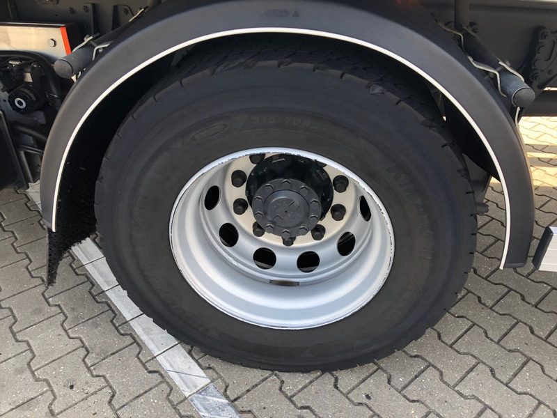 Refrigerator truck DAF CF 260 FA / Carrier Koeler / Chereau Frigo Box / Laadklep / APK TUV 09-26: picture 15