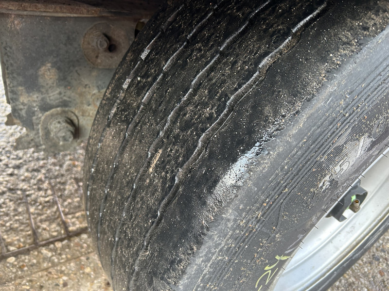 Curtainsider semi-trailer Krone Profi Liner / Pritsch - Plane / BPW Trommel / NL Aufligger: picture 13 Curtainsider semi-trailer Krone Profi Liner / Pritsch - Plane / BPW Trommel / NL Aufligger: picture 13