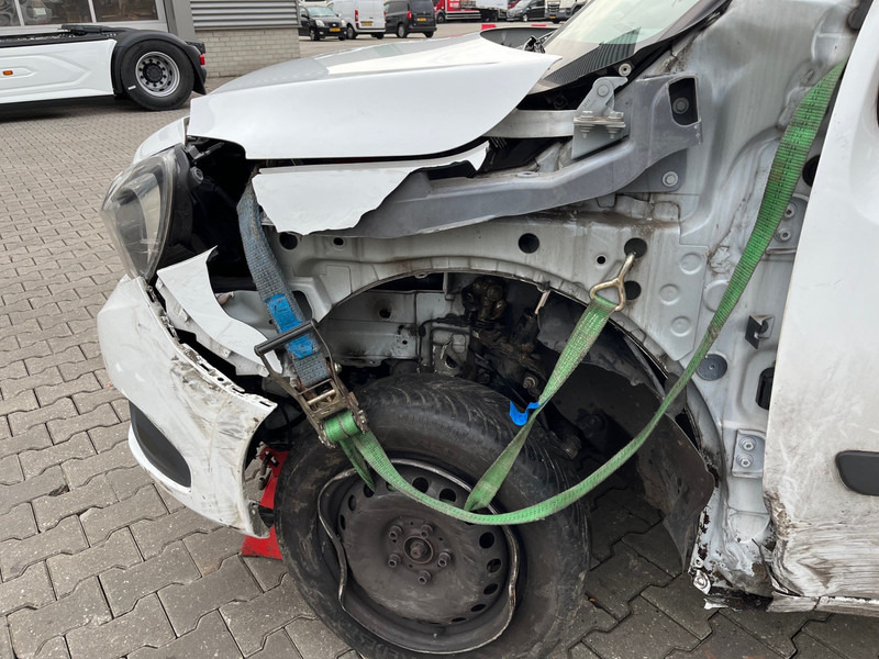 Leasing of Mercedes-Benz Citan 109 CDI / Extra Lang / UNFALL / DAMAGE Mercedes-Benz Citan 109 CDI / Extra Lang / UNFALL / DAMAGE: picture 8