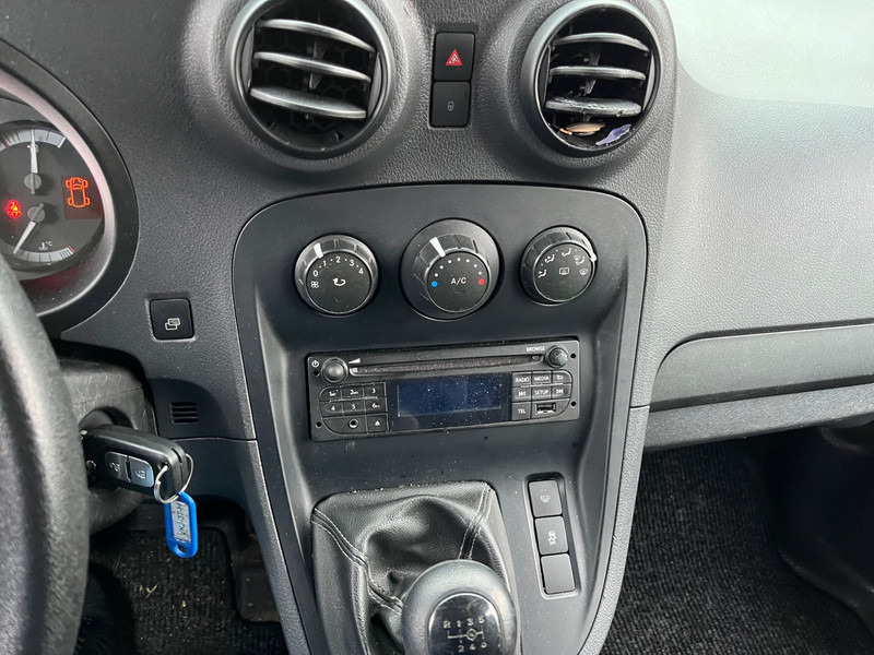 Leasing of Mercedes-Benz Citan 109 CDI / Extra Lang / UNFALL / DAMAGE Mercedes-Benz Citan 109 CDI / Extra Lang / UNFALL / DAMAGE: picture 7