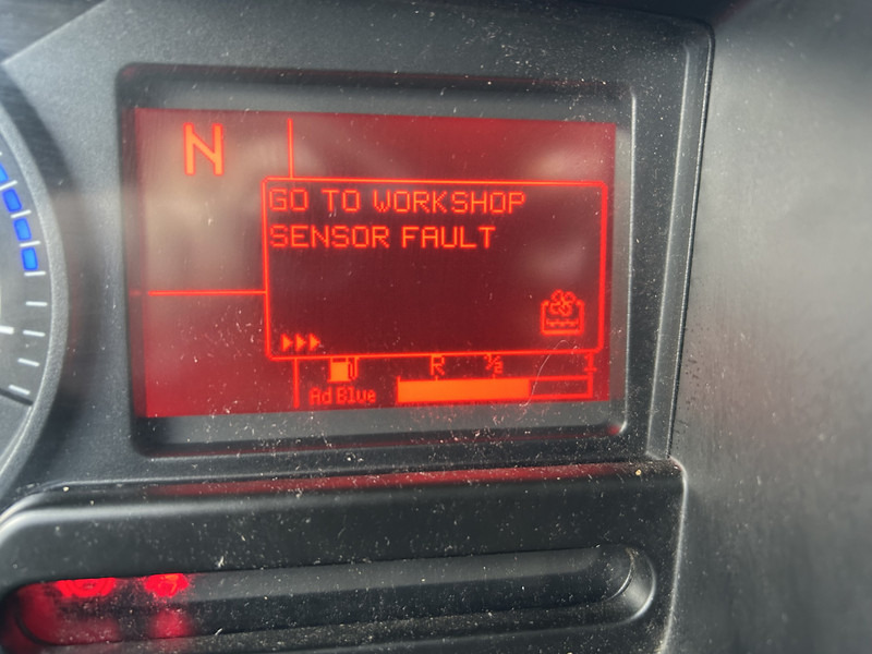 Renault D 210 Euro 6 C / 12 Ton / 293 dkm / Box / Loadlift / APK TUV 09-26 - Box truck: picture 5 Renault D 210 Euro 6 C / 12 Ton / 293 dkm / Box / Loadlift / APK TUV 09-26 - Box truck: picture 5