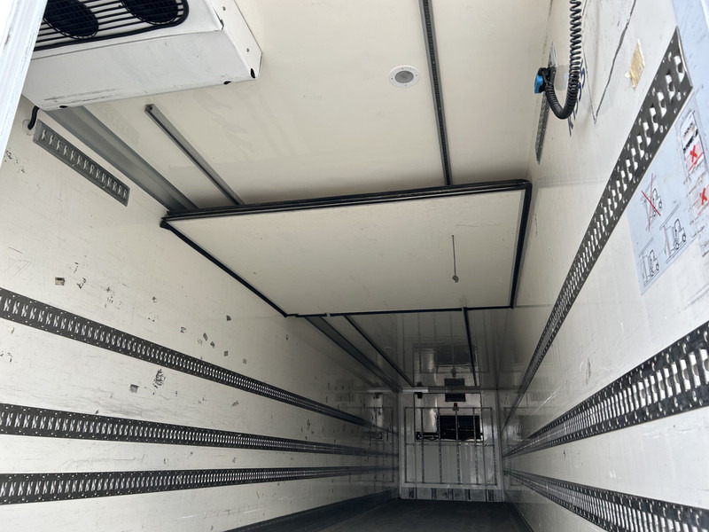 SYSTEM TRAILERS - VeDeCar / Thermo King Koeler -29 gr / Duo Temp / Laadklep 2500 kg / APK 07-26 - Refrigerator semi-trailer: picture 4 SYSTEM TRAILERS - VeDeCar / Thermo King Koeler -29 gr / Duo Temp / Laadklep 2500 kg / APK 07-26 - Refrigerator semi-trailer: picture 4