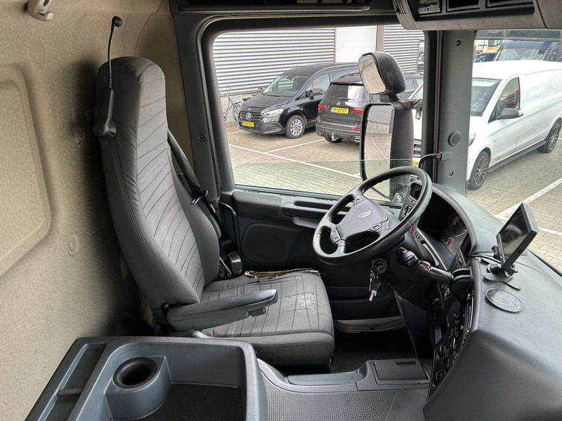 Scania P 320 / 18 ton / 545 dkm / Box 8 mtr / Loadlift / APK TUV 08-25 - Box truck: picture 3 Scania P 320 / 18 ton / 545 dkm / Box 8 mtr / Loadlift / APK TUV 08-25 - Box truck: picture 3