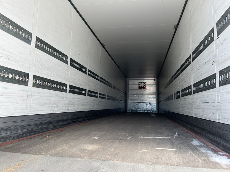 Schmitz Cargobull SCB S2 / Box Trailer / 2 axle Disk / NL Trailer / APK TUV 05-26 / - Closed box semi-trailer: picture 3 Schmitz Cargobull SCB S2 / Box Trailer / 2 axle Disk / NL Trailer / APK TUV 05-26 / - Closed box semi-trailer: picture 3