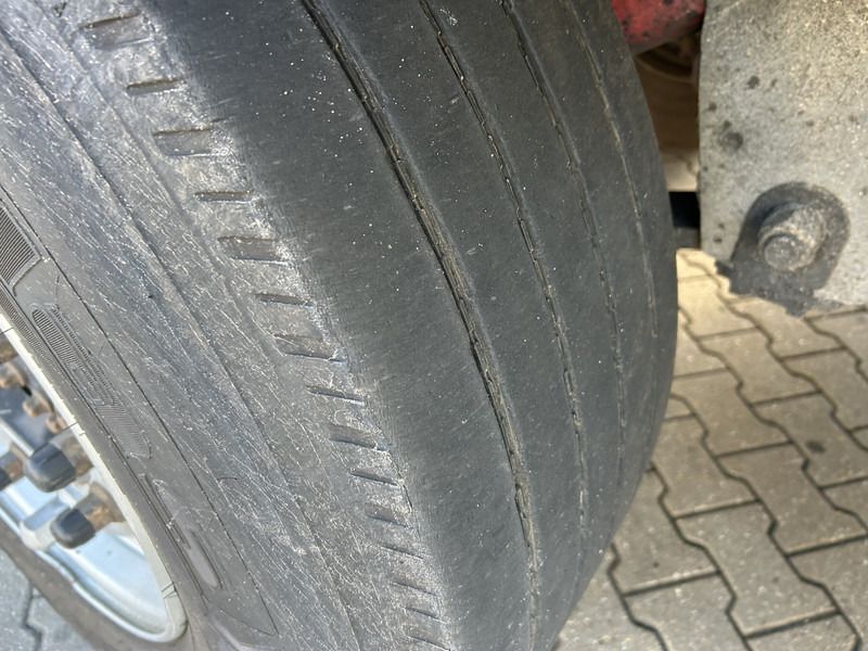 Closed box semi-trailer Schmitz Cargobull SCB S3B / Box / Loadlift -> Not Working / APK TUV 06-26: picture 10 Closed box semi-trailer Schmitz Cargobull SCB S3B / Box / Loadlift -> Not Working / APK TUV 06-26: picture 10