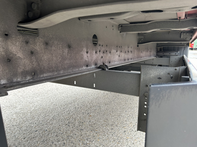 Schmitz Cargobull SCB S3B / Box Trailer / 2x Liftas / APK TUV 10-26 - Closed box semi-trailer: picture 5 Schmitz Cargobull SCB S3B / Box Trailer / 2x Liftas / APK TUV 10-26 - Closed box semi-trailer: picture 5