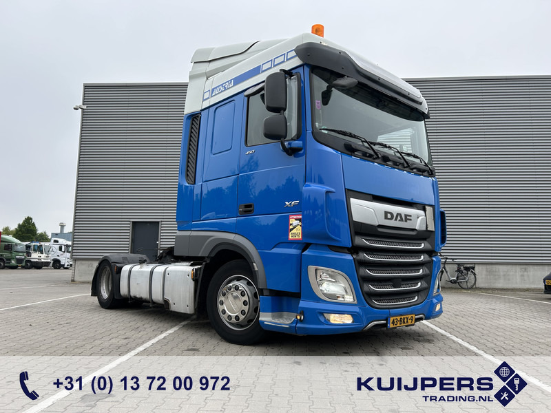 DAF XF 450 FT SC / Mega - Lowdeck / 681 dkm / 2 Tanks / Tacho V2 / Stand Airco - Tractor unit: picture 1 DAF XF 450 FT SC / Mega - Lowdeck / 681 dkm / 2 Tanks / Tacho V2 / Stand Airco - Tractor unit: picture 1