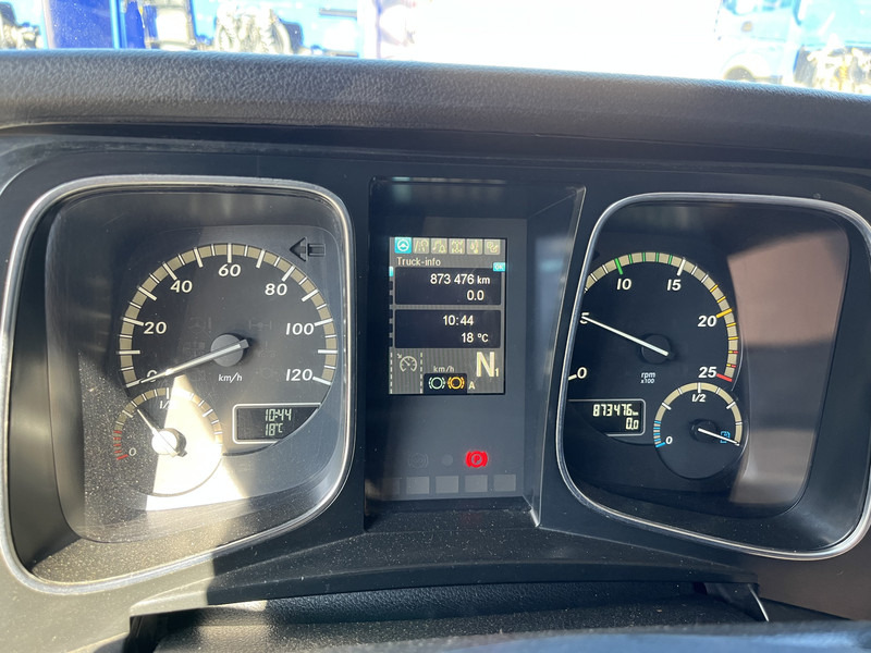 Mercedes-Benz Actros 1842 Streamspace / 873 dkm / 2 Tanks / NL Truck - Tractor unit: picture 4 Mercedes-Benz Actros 1842 Streamspace / 873 dkm / 2 Tanks / NL Truck - Tractor unit: picture 4