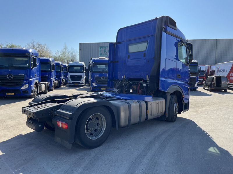 Mercedes-Benz Actros 1842 Streamspace / 937 dkm / 2 Tanks / NL Truck - Tractor unit: picture 2 Mercedes-Benz Actros 1842 Streamspace / 937 dkm / 2 Tanks / NL Truck - Tractor unit: picture 2