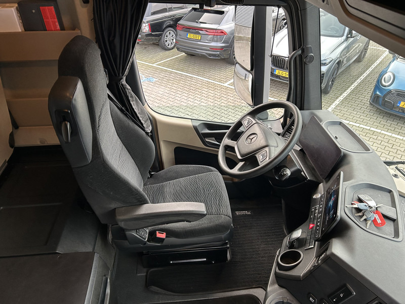 Mercedes-Benz Actros 1845 Gigaspace / 448 dkm / Tacho V2 / PTO / Stand Airco / APK TUV 11-26 - Tractor unit: picture 3 Mercedes-Benz Actros 1845 Gigaspace / 448 dkm / Tacho V2 / PTO / Stand Airco / APK TUV 11-26 - Tractor unit: picture 3
