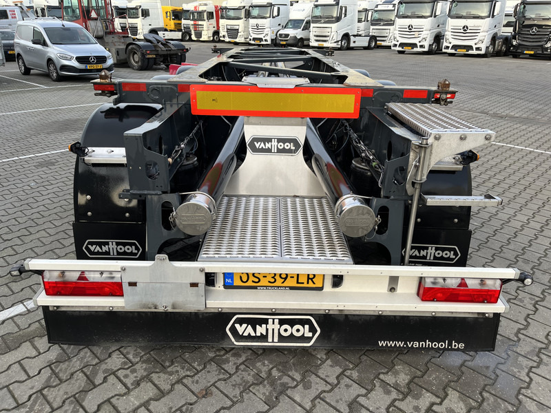 Van Hool A3C002 / ADR / 3x SAF / 20 FT Container / TE HUUR - Container transporter/ Swap body semi-trailer: picture 4 Van Hool A3C002 / ADR / 3x SAF / 20 FT Container / TE HUUR - Container transporter/ Swap body semi-trailer: picture 4