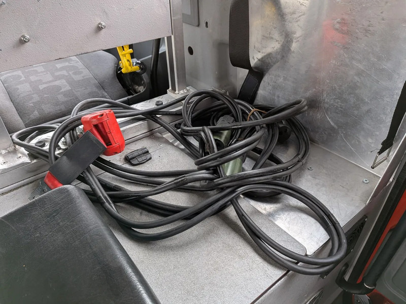 Fire truck Mercedes-Benz: picture 19 Fire truck Mercedes-Benz: picture 19