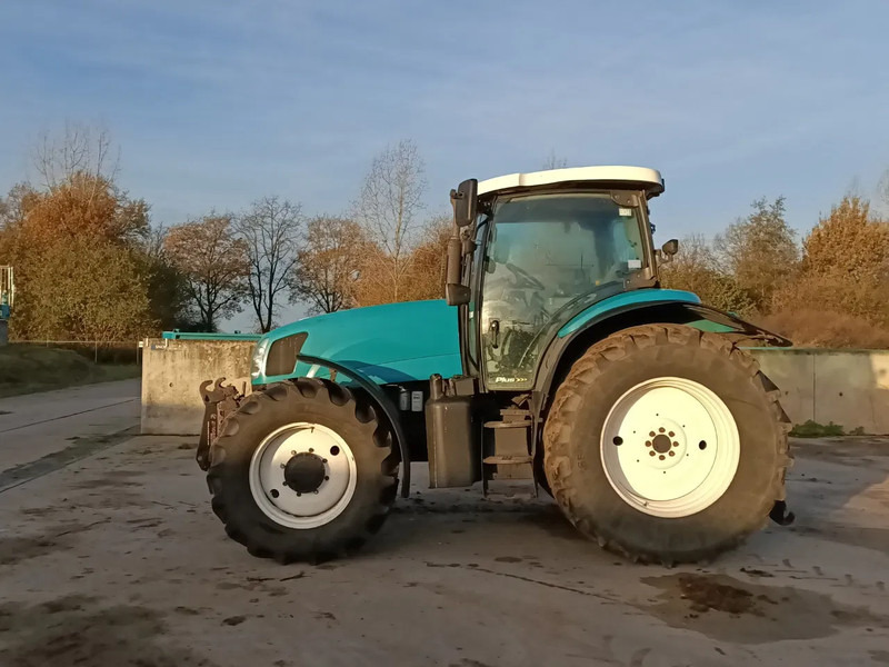 New Holland TS135A TS135A - Farm tractor: picture 4 New Holland TS135A TS135A - Farm tractor: picture 4
