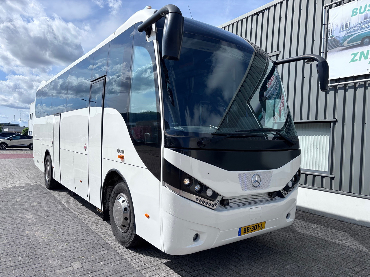 Mercedes ATEGO 1530 Touring GT / UNVI - Coach: picture 2 Mercedes ATEGO 1530 Touring GT / UNVI - Coach: picture 2