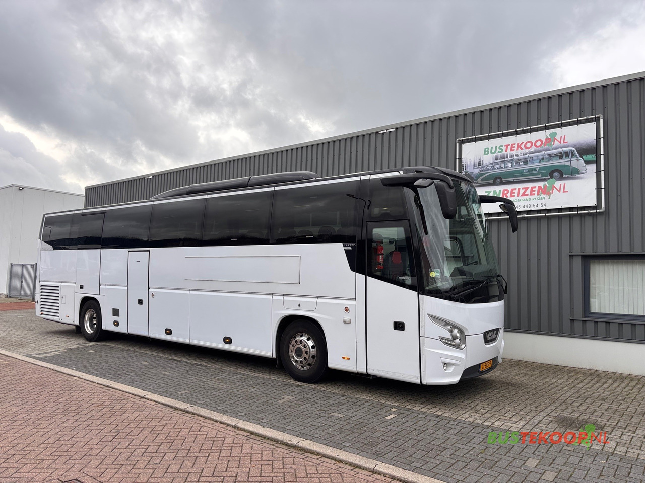 VDL Futura FHD2-129/440 Rolstoelbus - Coach: picture 1 VDL Futura FHD2-129/440 Rolstoelbus - Coach: picture 1