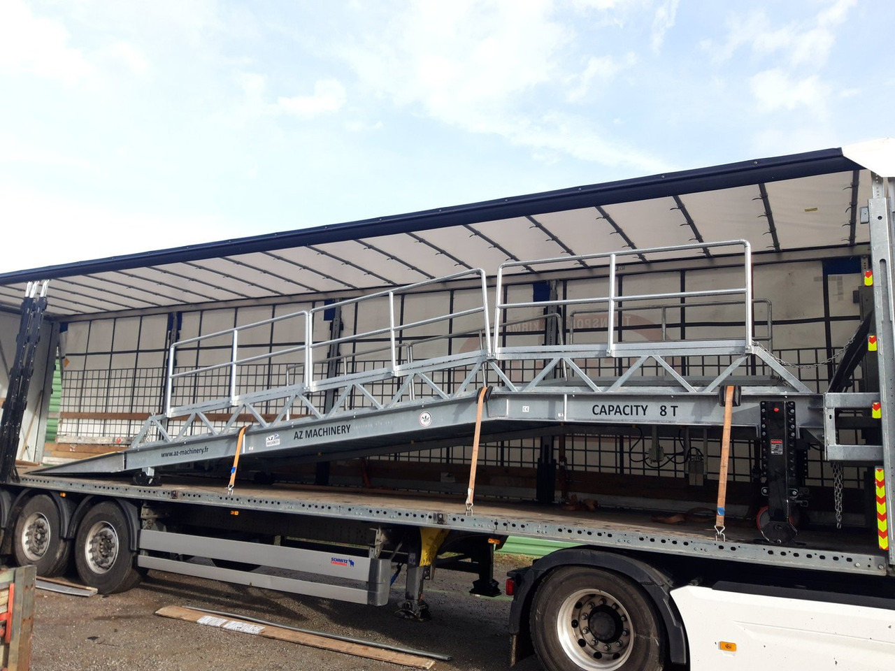 Loading ramp Loading Ramp with with hydraulic tilting bridge - AZ RAMP - STAR- 8T FULL GALVA: picture 17 Loading ramp Loading Ramp with with hydraulic tilting bridge - AZ RAMP - STAR- 8T FULL GALVA: picture 17