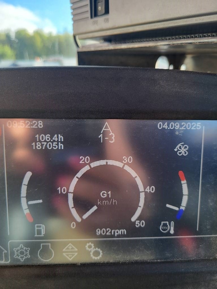 Leasing of Liebherr L 586 2Plus2  Liebherr L 586 2Plus2: picture 18