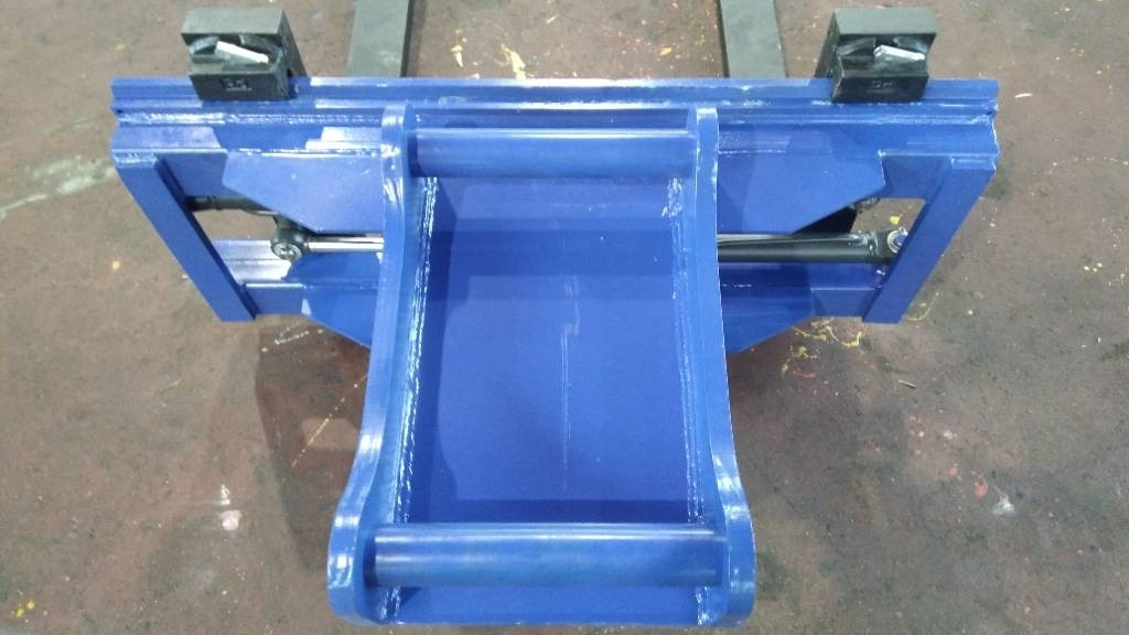 T-Steel Hydrauliset trukkipiikit 5T  - Forks for Construction machinery: picture 4 T-Steel Hydrauliset trukkipiikit 5T  - Forks for Construction machinery: picture 4