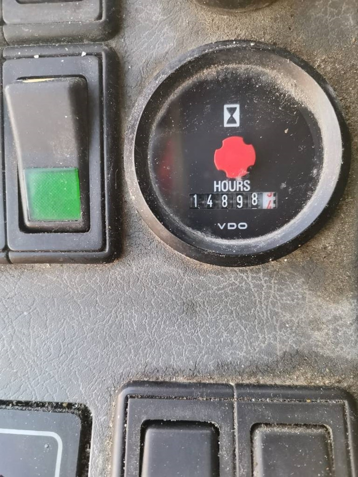 Wheel excavator Volvo EW 180 B: picture 14 Wheel excavator Volvo EW 180 B: picture 14