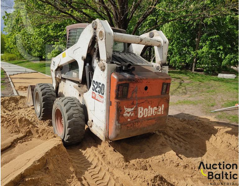 Bobcat S 250 - Skid steer loader: picture 3 Bobcat S 250 - Skid steer loader: picture 3