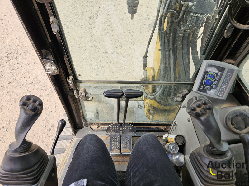 Mini excavator Caterpillar 305.5E2CR: picture 10