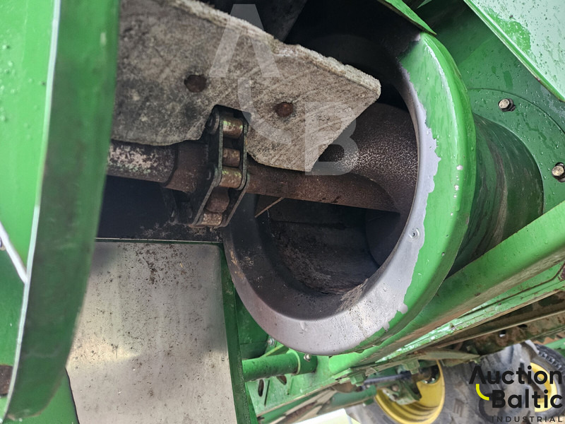 Combine harvester for transportation of food John Deere S 690 i: picture 19