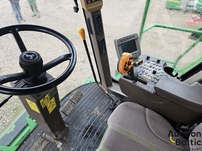 Combine harvester for transportation of food John Deere S 690 i: picture 6