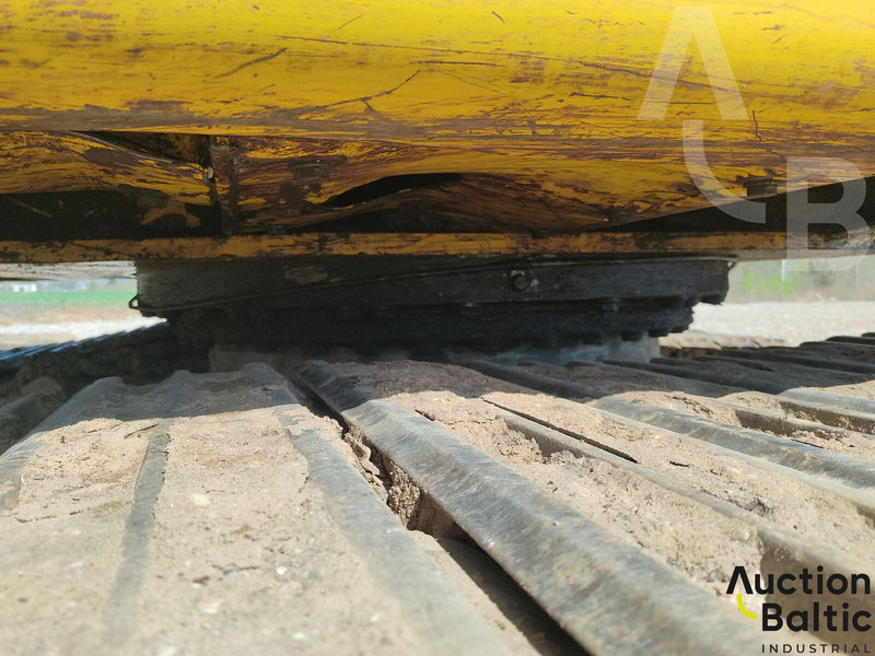 Crawler excavator Komatsu PC190LC-8: picture 16