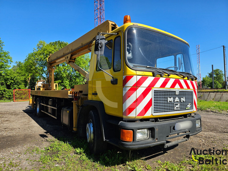 MAN M90 - Truck mounted aerial platform: picture 2 MAN M90 - Truck mounted aerial platform: picture 2