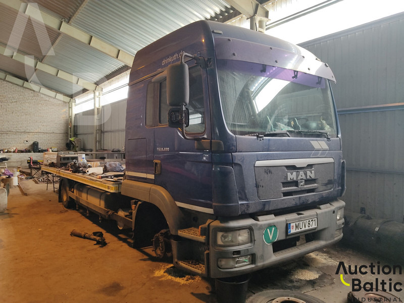 MAN TGL 8.220 4X2 BL - Dropside/ Flatbed truck: picture 1 MAN TGL 8.220 4X2 BL - Dropside/ Flatbed truck: picture 1