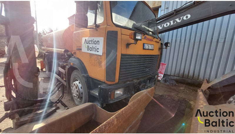 Maz 533731 - Tank truck: picture 2 Maz 533731 - Tank truck: picture 2