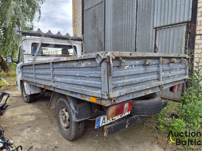 Mercedes-Benz 100-serie 100 D - Flatbed van: picture 3 Mercedes-Benz 100-serie 100 D - Flatbed van: picture 3