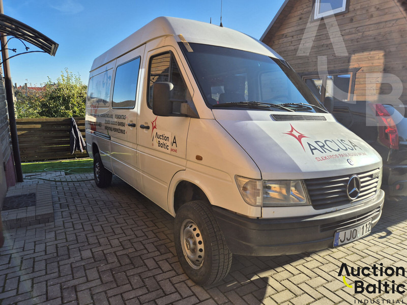 Mercedes-Benz 300-serie 312 D - Panel van: picture 2 Mercedes-Benz 300-serie 312 D - Panel van: picture 2