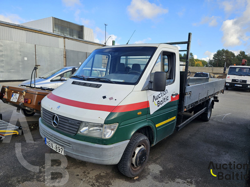 Mercedes-Benz 408 - Flatbed van: picture 1 Mercedes-Benz 408 - Flatbed van: picture 1
