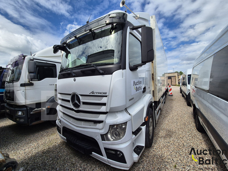 Mercedes-Benz Actros 2551 - Box truck: picture 1 Mercedes-Benz Actros 2551 - Box truck: picture 1