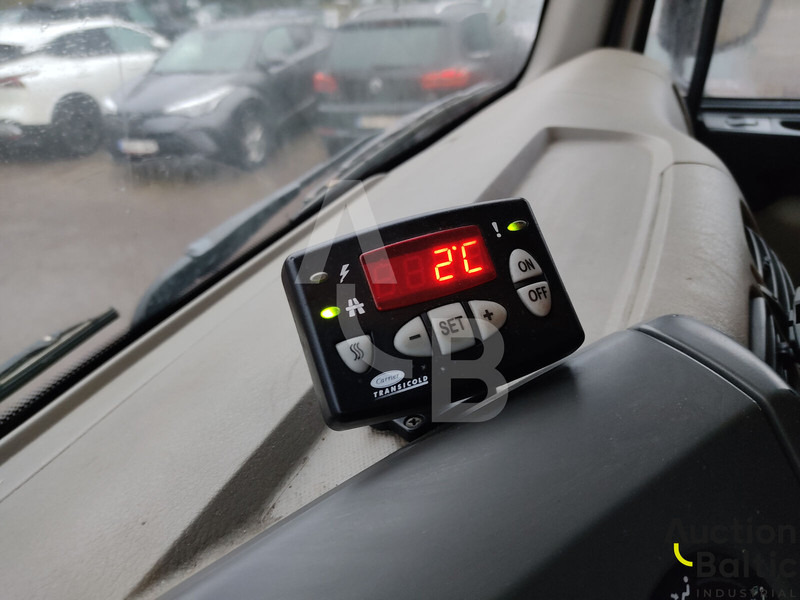 Refrigerator truck Renault Midlum 240.18: picture 8 Refrigerator truck Renault Midlum 240.18: picture 8