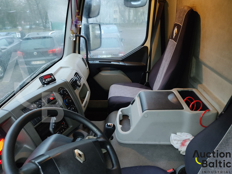 Refrigerator truck Renault Midlum 240.18: picture 7 Refrigerator truck Renault Midlum 240.18: picture 7