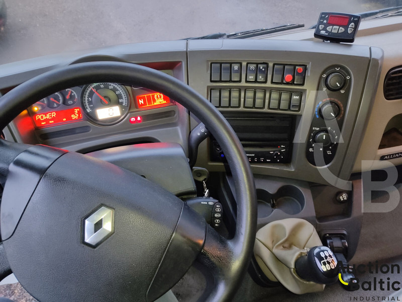 Refrigerator truck Renault Midlum 240.18: picture 10 Refrigerator truck Renault Midlum 240.18: picture 10