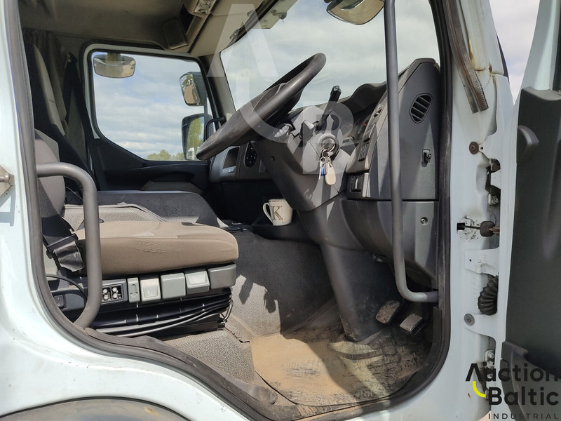 Autotransporter truck Renault Premium: picture 11