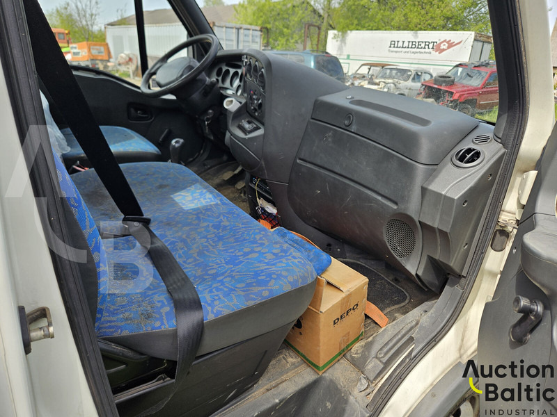 Tractor unit Iveco 40 C: picture 10
