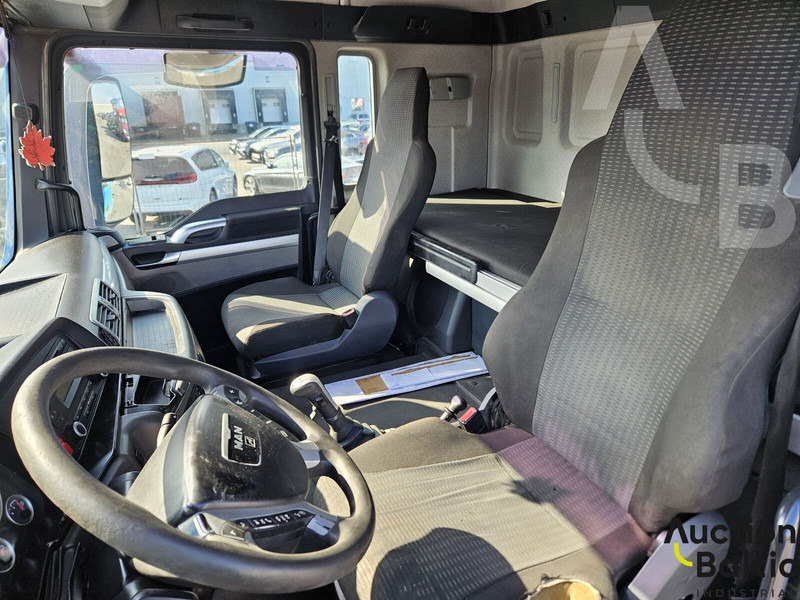 MAN TGS18.440 4X4H BLS - Tractor unit: picture 5 MAN TGS18.440 4X4H BLS - Tractor unit: picture 5