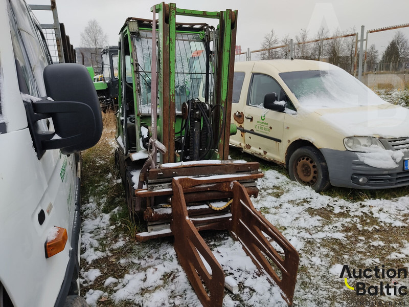 UniCarriers 30 - Diesel forklift: picture 3 UniCarriers 30 - Diesel forklift: picture 3