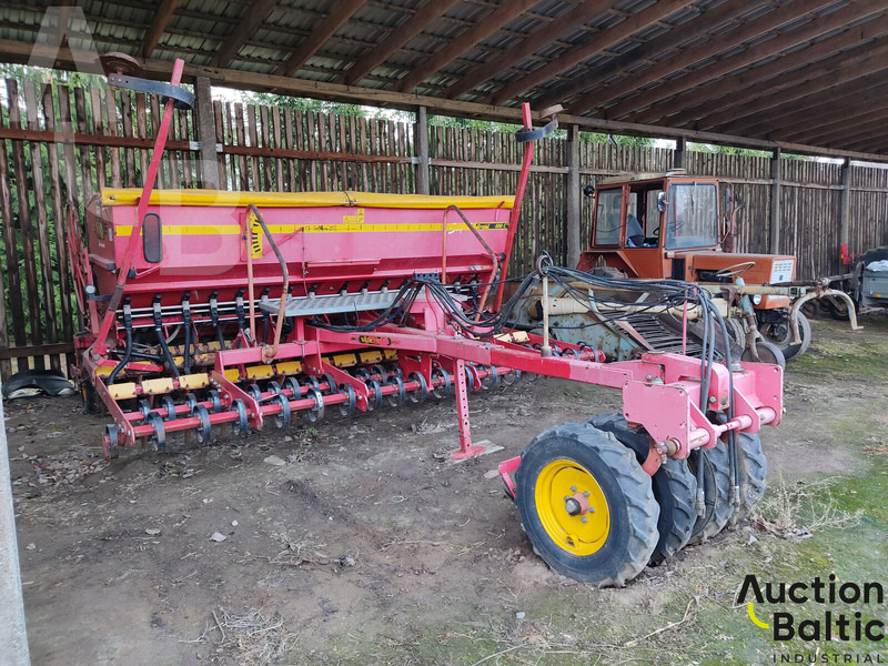 Vaderstad Rapid400C - Sowing equipment: picture 1 Vaderstad Rapid400C - Sowing equipment: picture 1