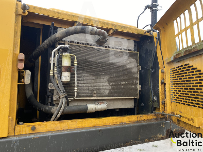 Crawler excavator Volvo EC 290 C L: picture 11