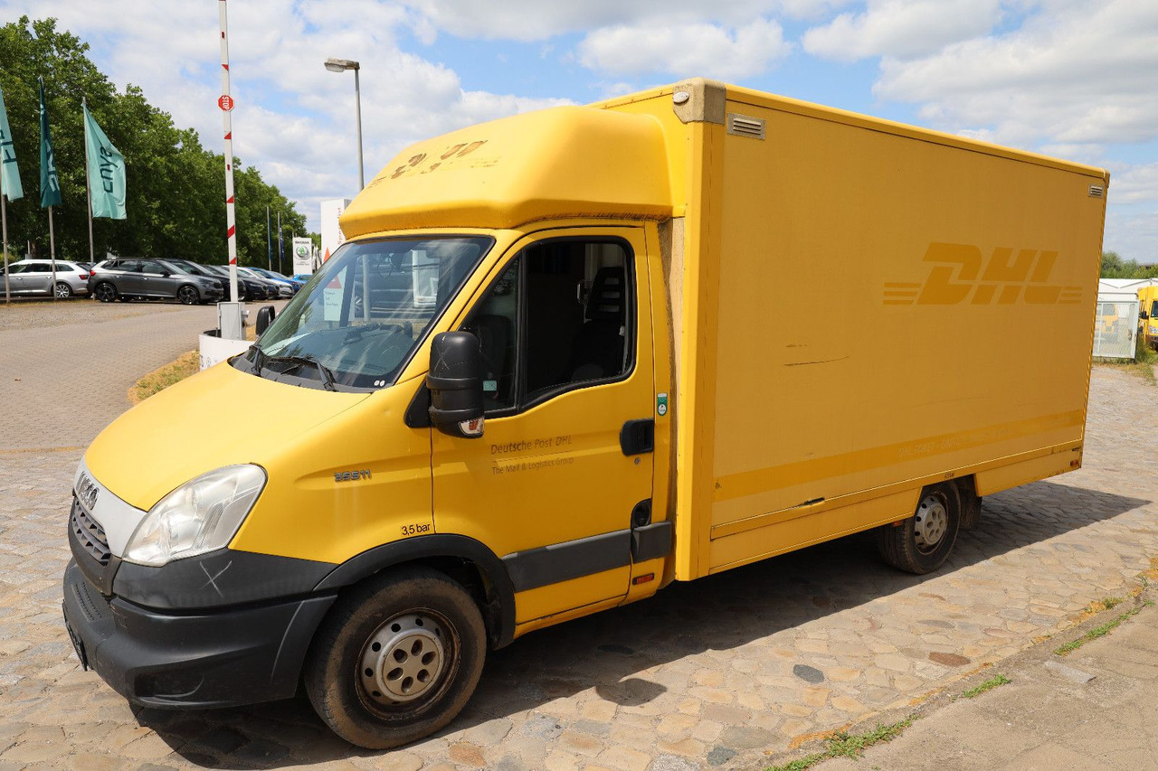 Iveco IS35SI2AA Daily/ Regalsystem/Luftfeder - Box van: picture 2 Iveco IS35SI2AA Daily/ Regalsystem/Luftfeder - Box van: picture 2